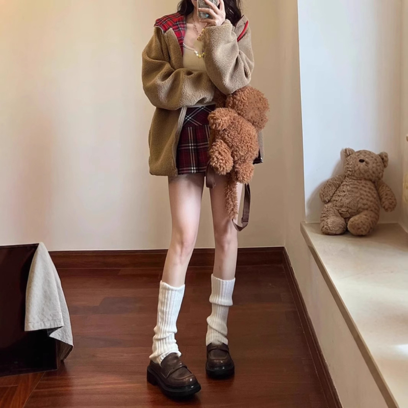 Sukňa typu A-línia, zmes polyesteru a bavlny, 50–70% bavlny, jar 2025, bez pružnosti