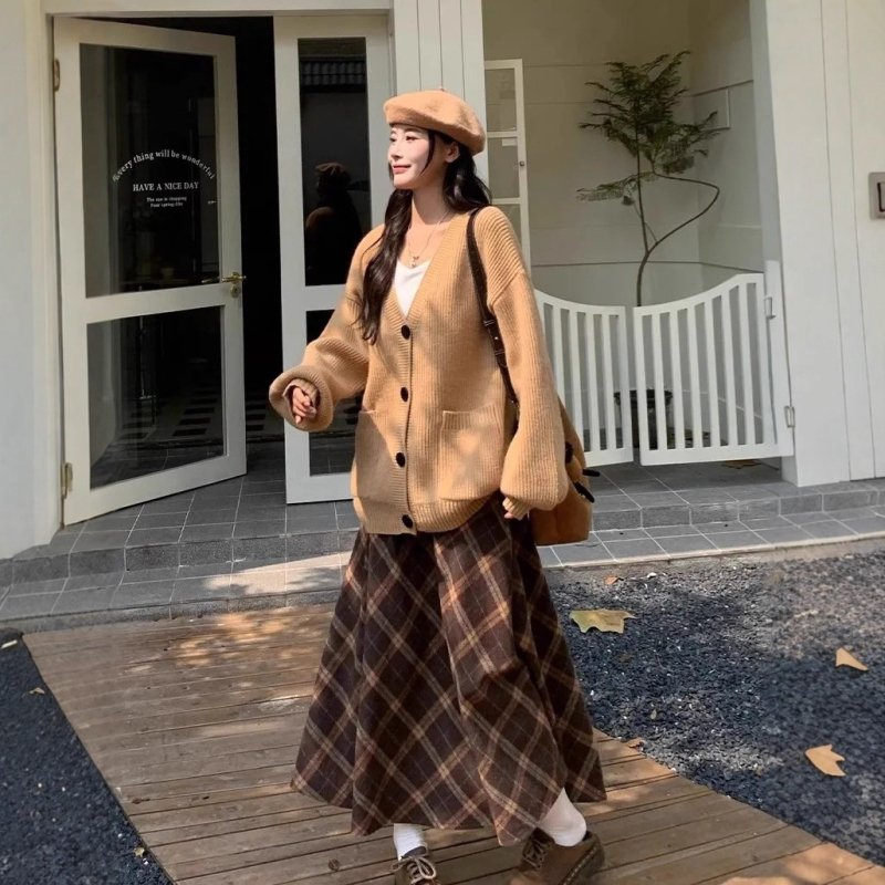 Poliesterova A‑linija suknja s kariranim uzorkom, srednja duljina, mikroelastična, s detaljem šivanja, casual stil