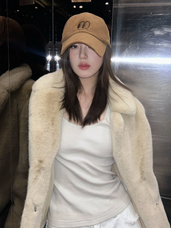 Kožušinová bunda s golierom – dlhé rukávy, polyester, zimné vydanie 2025, minimalistický japonsko-kórejský štýl