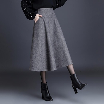 Sukňa A-línie z PVC, stredná dĺžka, elastický materiál, jednoduchý vzor