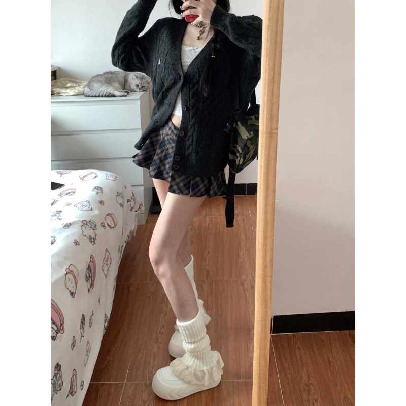 Xuandou languota klostuota sijonas su aukštu juosmeniu, pavasaris 2025