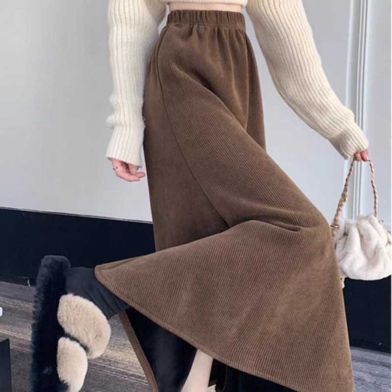 Corduroy A-líniová sukňa s fleece výstielkou, stredná dĺžka, predný rozparok, 95% bavlna, zima 2024