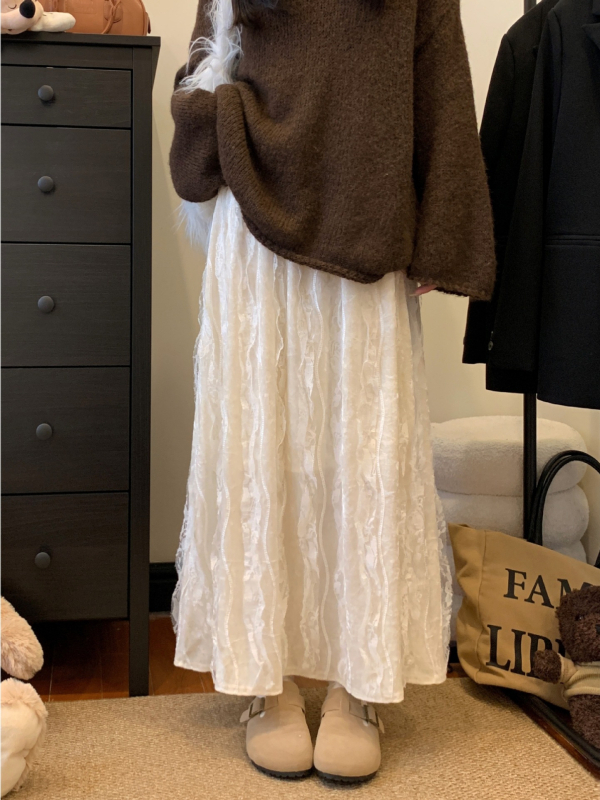 Elegantiška ilga velveto sijoną su A linija ir vintage nėrinių apvada, 95% poliesteris, mikroelastika, pavasaris 2025