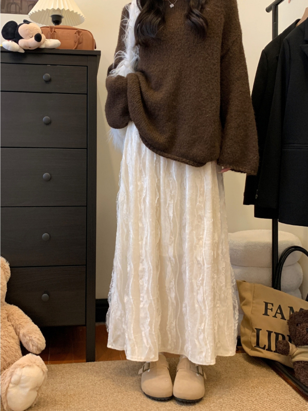 Elegantiška ilga velveto sijoną su A linija ir vintage nėrinių apvada, 95% poliesteris, mikroelastika, pavasaris 2025