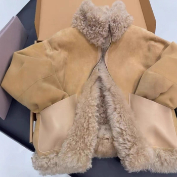 Dámsky kabát so stojacim golierom, panely z umelej kožušiny, zips vpredu, hrubý polyester, zima 2025