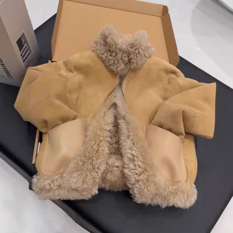 Dámsky kabát so stojacim golierom, panely z umelej kožušiny, zips vpredu, hrubý polyester, zima 2025