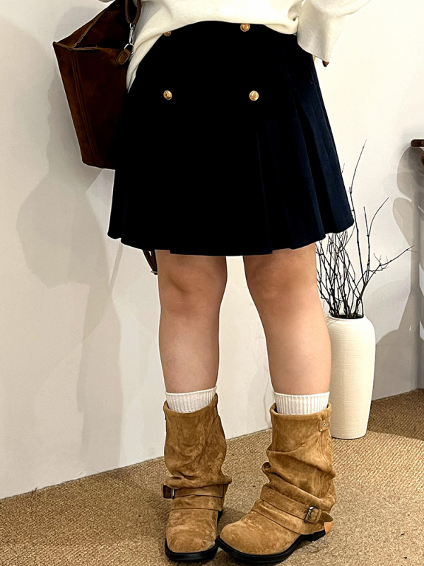 A linijos sijonas, gaivus ir švelnus stilius, vieno atspalvio poliesterio-viskozės mišinys, 70–80% poliesterio, viskozė <30%, mikroelastika, žiemos kolekcija 2025