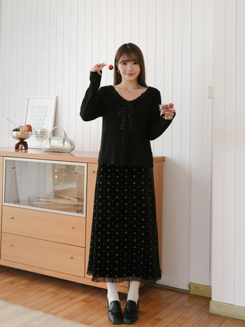 Sijona: aukštos juosmens velūro gėlių raštu, A linijos siluetas, fleece pamušalas