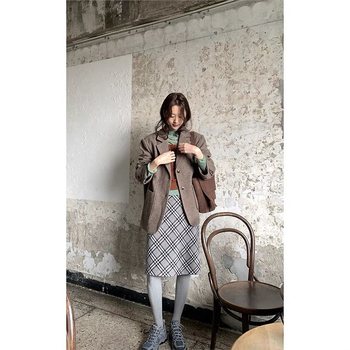 A linijos sijonas iš Chenille, vidutinio ilgio, spandekso kiekis mažiau nei 30%, japonų-korejiečių laisvalaikio stilius, pavasaris 2025