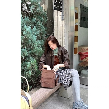 A linijos sijonas iš Chenille, vidutinio ilgio, spandekso kiekis mažiau nei 30%, japonų-korejiečių laisvalaikio stilius, pavasaris 2025