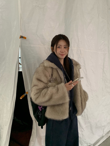 Kozno kaput, korejski stil, ovratnik s reverom, jednostruko kopčanje, poliester tkanina