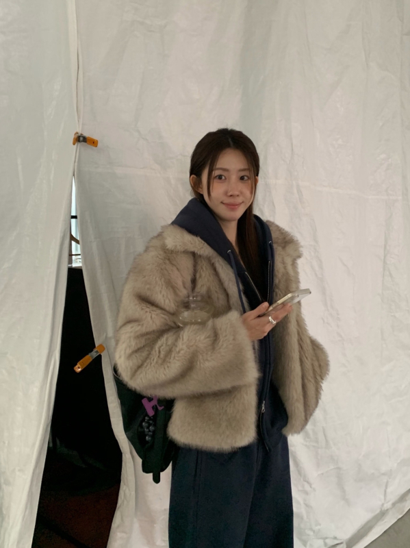 Kozno kaput, korejski stil, ovratnik s reverom, jednostruko kopčanje, poliester tkanina