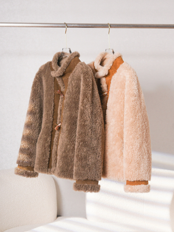 Ženski vuneni kaput srednje duljine, zima 2025, literarno retro stil, bez ovratnika