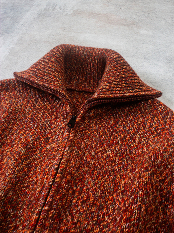 Ženski kardigan, opuštenog kroja, visok ovratnik, dugi rukavi, 95% kašmir