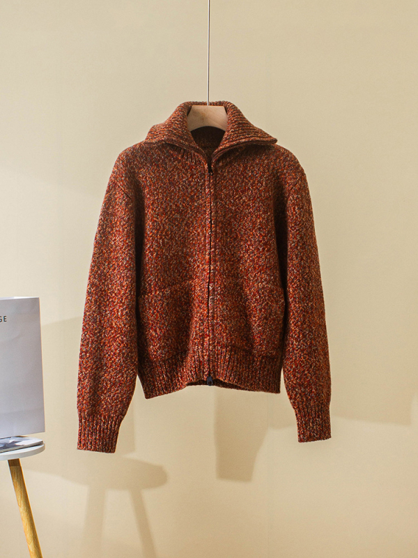 Ženski kardigan, opuštenog kroja, visok ovratnik, dugi rukavi, 95% kašmir