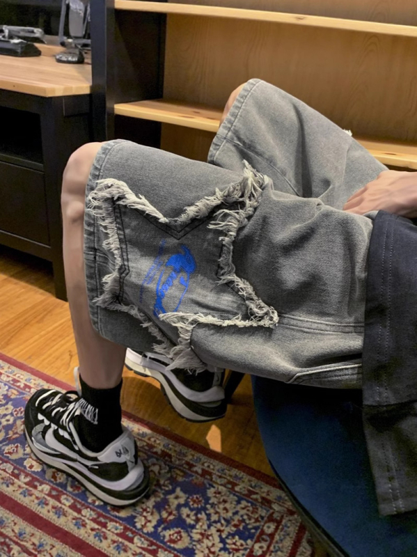 Muške traper kratke hlače s zvjezdanim vezom, Capri duljina, 85% pamuka, ravni kroj, gradski stil