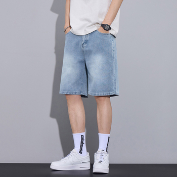 Muške traper šorc – labav ravni kroj, retro uzorak zvjezdano nebo, ljeto 2025 izdanje, mješavina pamuka 52%, poliester 27.8%, regenerirana celuloza 20.2%