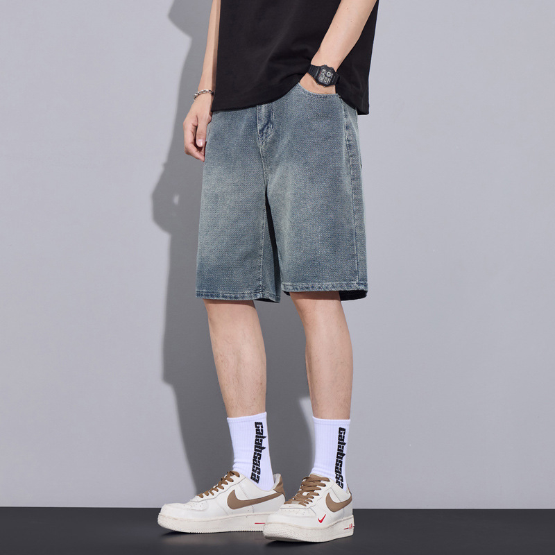 Muške traper šorc – labav ravni kroj, retro uzorak zvjezdano nebo, ljeto 2025 izdanje, mješavina pamuka 52%, poliester 27.8%, regenerirana celuloza 20.2%