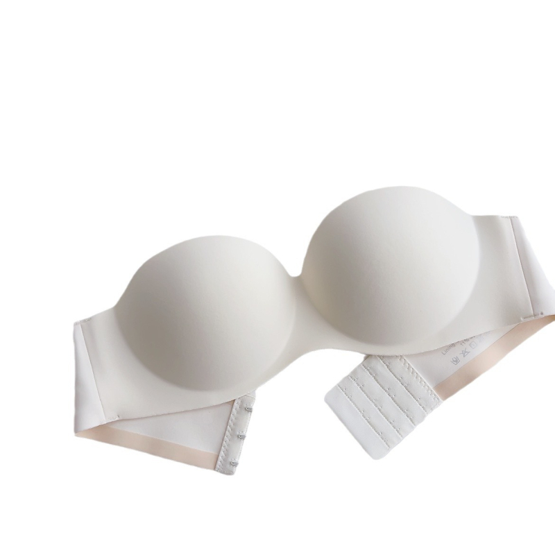 Bezramienková podprsenka pre malé prsia, protišmyková, bezšvová, nylon, miska 3/4, tvar: horná tenká, dolná hrubá, bez kovových výstuží