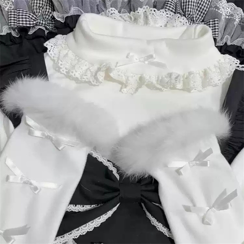 Top z polyestéru so štíhlym strihom, polovyšší golier, dlhé rukávy, panelové šitie