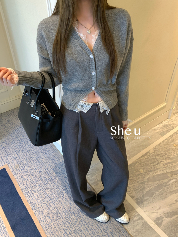 Cardigan din lână-poliester, decolteu în V, patchwork dantelă, talie strânsă, mâneci lungi, sezon iarnă 2025