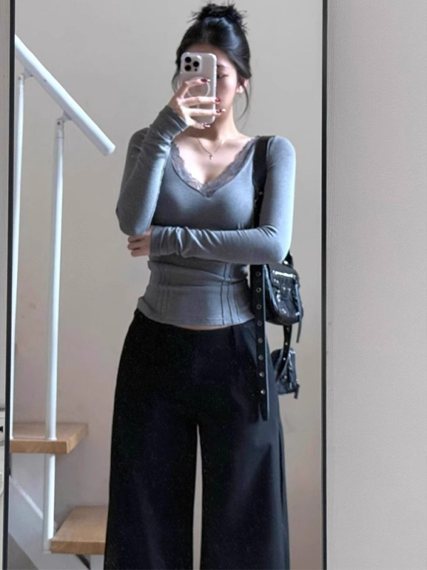 Tričko s V- golierom, dlhé rukávy, úzky strih, geometrický vzor, bavlnená látka 90–95% bavlny