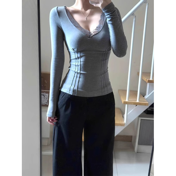 Tričko s V- golierom, dlhé rukávy, úzky strih, geometrický vzor, bavlnená látka 90–95% bavlny