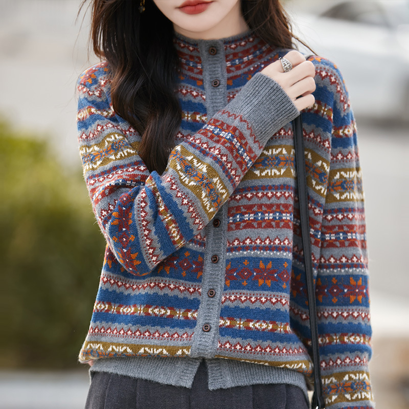 2025 jesensko-zimski pulover jacquard s kontrastnim prugama, okruglim izrezom, dugi rukavi, širok kroj, retro stil