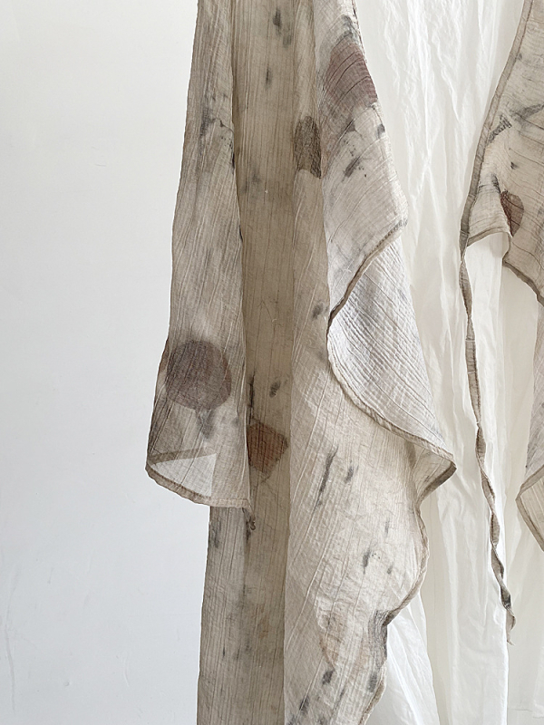 Bluza s vezicama u Zen stilu od Tencela, biljni cvjetni uzorak, nepravilni kroj, dugi rukavi, UV zaštita UPF30+