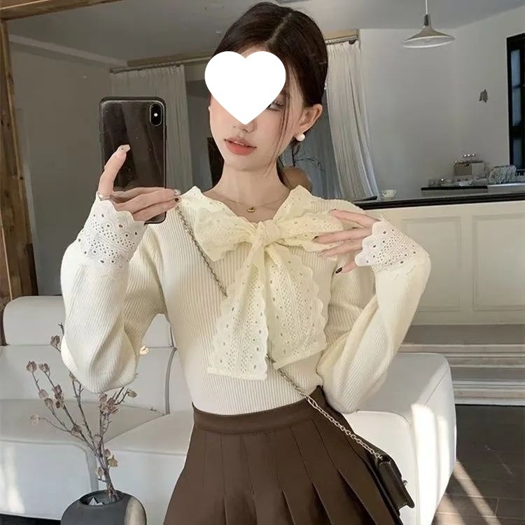 Bez rukava top s franucuskim rebrastim dizajnom, čipkast rub, V izrez, opušten oversize kroj, elegantan i ženstven stil