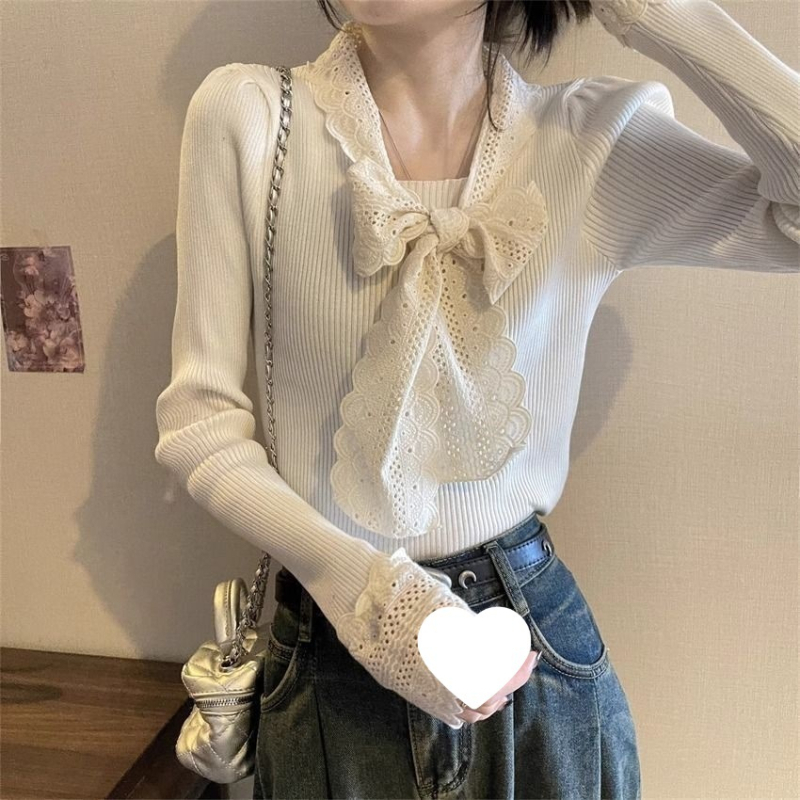 Bez rukava top s franucuskim rebrastim dizajnom, čipkast rub, V izrez, opušten oversize kroj, elegantan i ženstven stil
