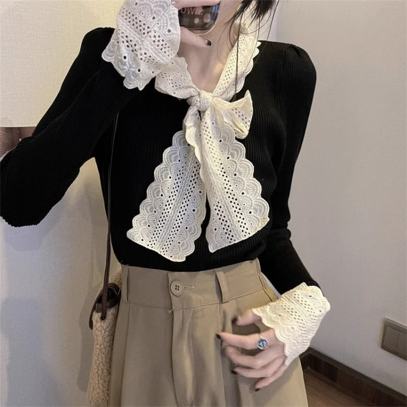 Bez rukava top s franucuskim rebrastim dizajnom, čipkast rub, V izrez, opušten oversize kroj, elegantan i ženstven stil