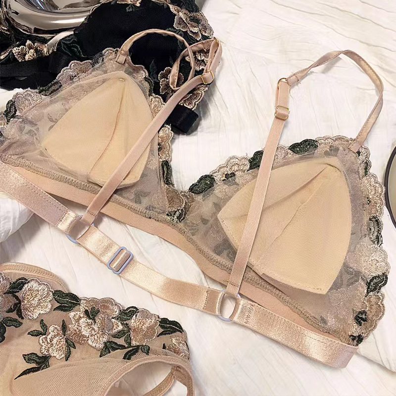 Cipkasti set grudnjaka s trokutastim košaricama, izvezeni detalji, ultra-tanki oblikovani košarice, francuski stil, poliester materijal