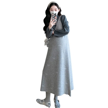 Tehotenské pletené šaty s výšivkou, nafúknutými rukávmi a sukňou s traky, zimná verzia 2024