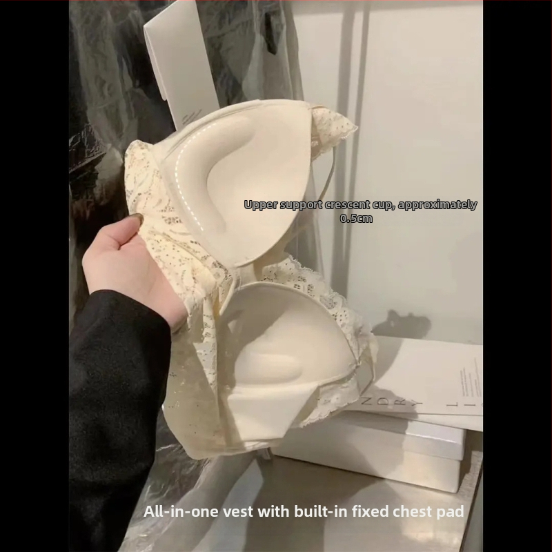 Vieno sluoksnio nėrinių liemenėlė su ultratankiais latekso formuojamais kupoliukais, fiksuoti dvigubi dirželiai, nėrinių įdaila, nugaros grožio dizainas