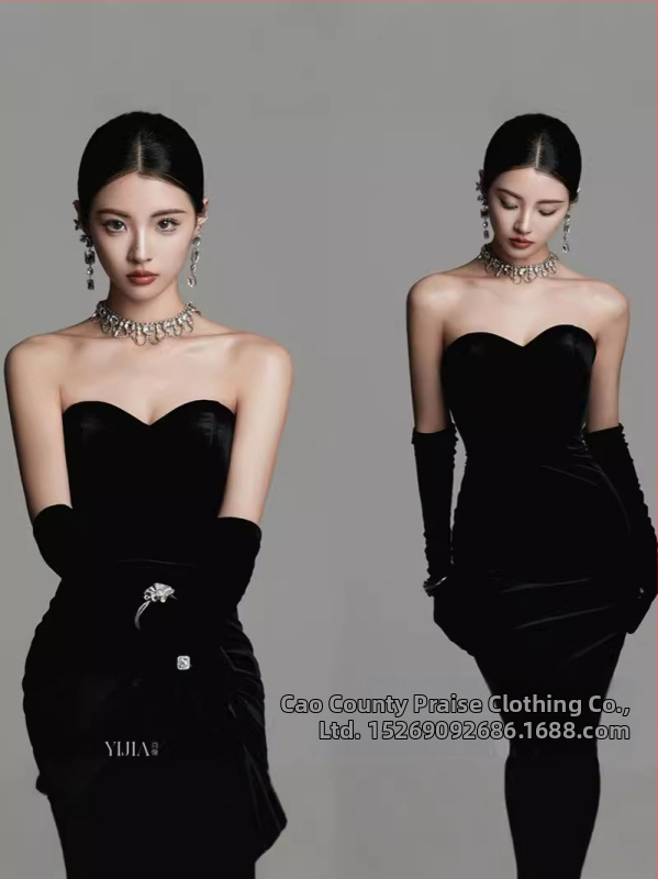 Šaty z velúru v štýle Hepburn pre vnútornú fotosesiu, obsah polyesteru 70–80%