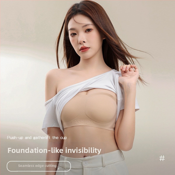 Be petnešių nematoma liemenėlė moterims su mažais krūtinėmis; pakelia, anti-slip, be siūlių, su nugara; Pagrindinė medžiaga: nailonas 70%; įdėklas: spandeks 30–50%; kaušiai 3/4, ploni formuojantys; nuimamos dvigubos petnešėlės; nugaros uždarymas su keturia