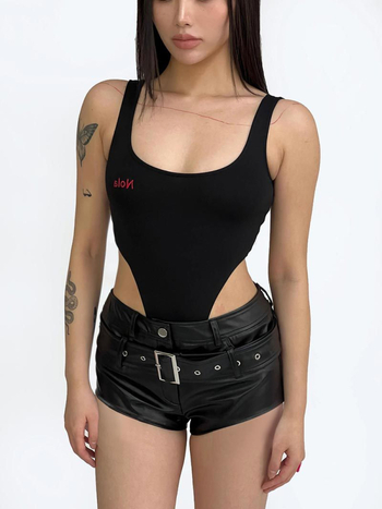 Дамски къси панталони от изкуствена кожа, средна талия, дължина горещи панталони, полиестер ≥95%, права кройка