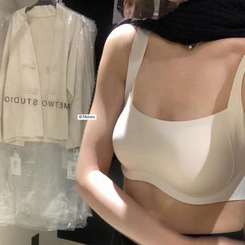 Sima integrált melltartó W-alakú puha támasztékkal, nylon fő anyag, nylon bélés, pohár anyaga: poliészter rost, stílus csőtop koreai stílus, hátul dupla sor csatokkal