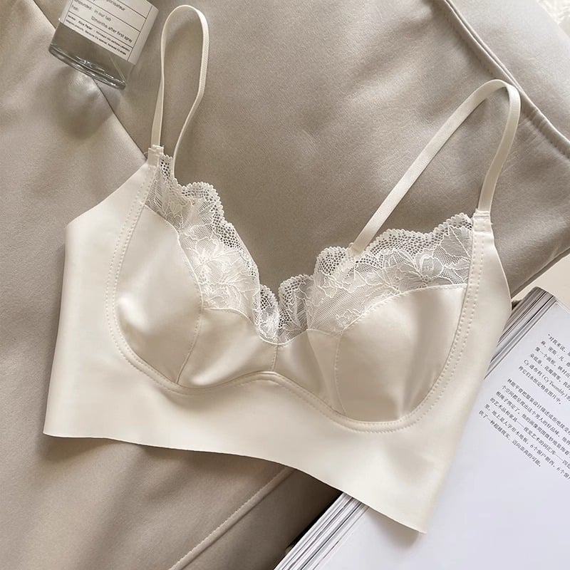 Najlon čipkasti grudnjak tipa cijev s tankim oblikovanim košaricama, bez žice, fiksni dvostruki naramenice, prozračna potpora leđa