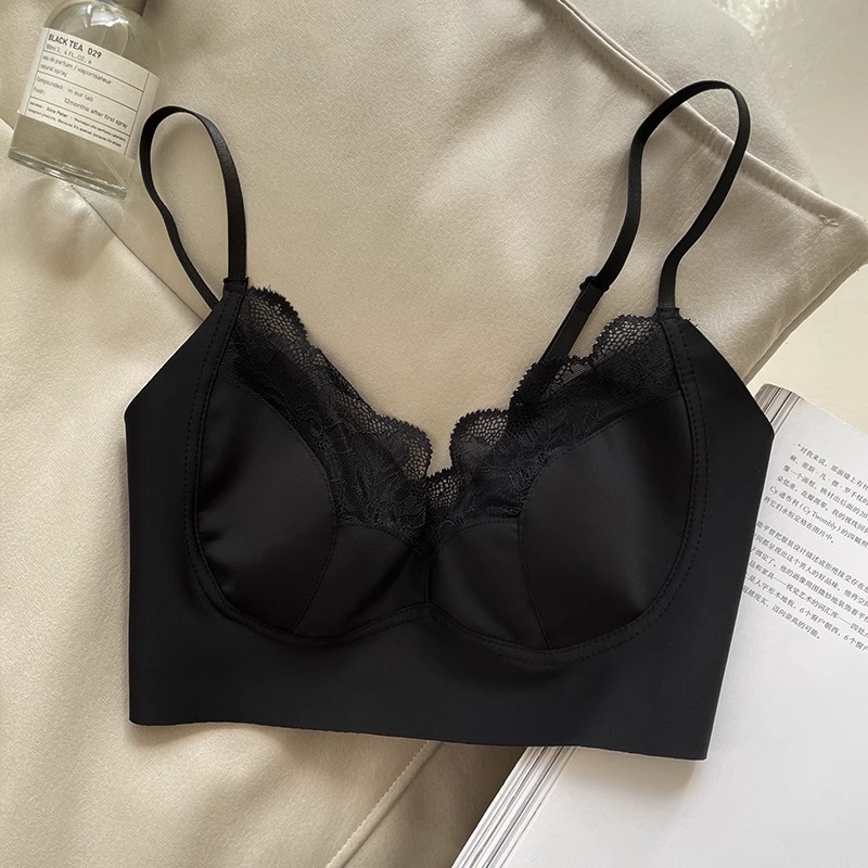 Najlon čipkasti grudnjak tipa cijev s tankim oblikovanim košaricama, bez žice, fiksni dvostruki naramenice, prozračna potpora leđa