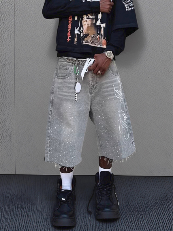 Traper šortsi s ravnim širokim nogama, kratka duljina, srednji pojas, isprani završetak, 90% pamuk