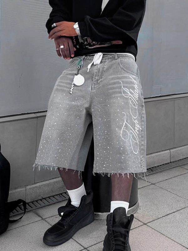 Traper šortsi s ravnim širokim nogama, kratka duljina, srednji pojas, isprani završetak, 90% pamuk