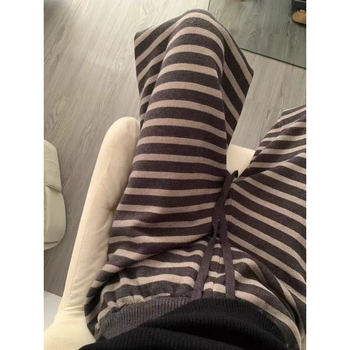 Široke hlače od vunene smese s pletenim prugama, visokim strukom, debela tkanina, zima 2025 (Vunena smesa; Poliester; Širok kroj; Visok struk; Debela tkanina)