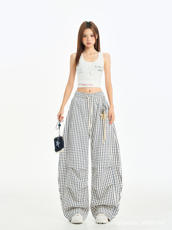 Casual hlače tipa Scimitar s drapiranim plisama — pamuk-poliester tkanina, niski struk, tanki materijal, ljeto 2025, street hipster stil