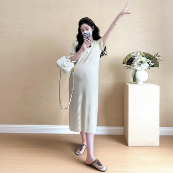 Rochie de maternitate de vară, decolteu în V, mâneci 3/4, lungime medie, siluetă hip, material poliester-blend 70-80%