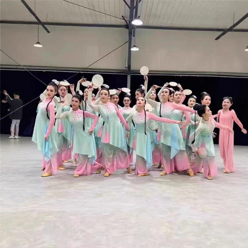 Set de costume pentru dans popular de la Tomi, unisex, materiale flat cloth și spandex, primăvara 2025