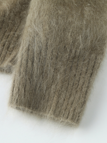 Pulover od brušenog kašmira s kapuljom, slobodan kroj, okrugli izrez, dugi rukavi, 95% kašmir