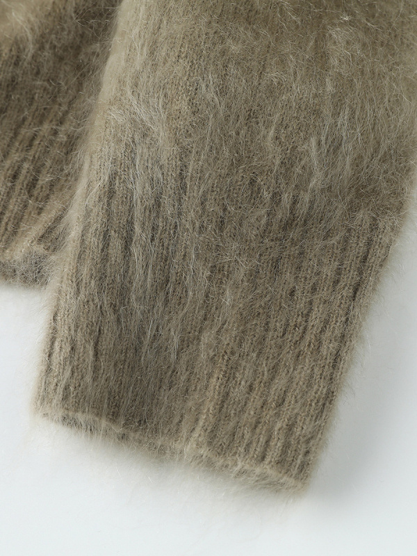 Pulover od brušenog kašmira s kapuljom, slobodan kroj, okrugli izrez, dugi rukavi, 95% kašmir