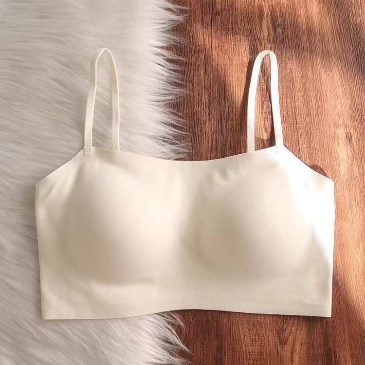 Спортен сутиен безшевен, без жици, с мека опора, чашка 3/4, тънко формовани чашки